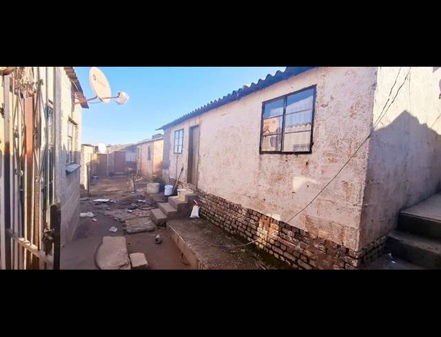 2 BEDROOM HOUSE FOR SALE IN TEMBISA